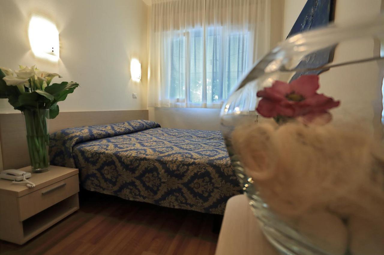 Hotel Castiglione Lignano Sabbiadoro Ngoại thất bức ảnh