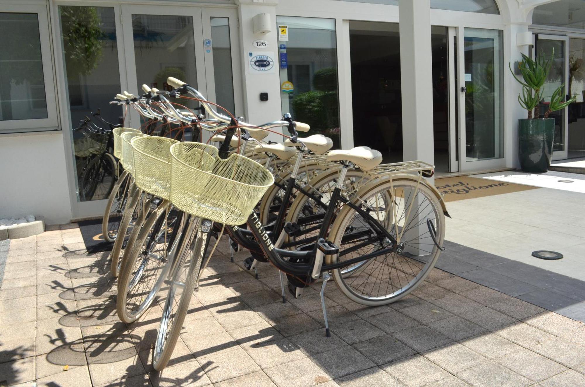 Hotel Castiglione Lignano Sabbiadoro Ngoại thất bức ảnh
